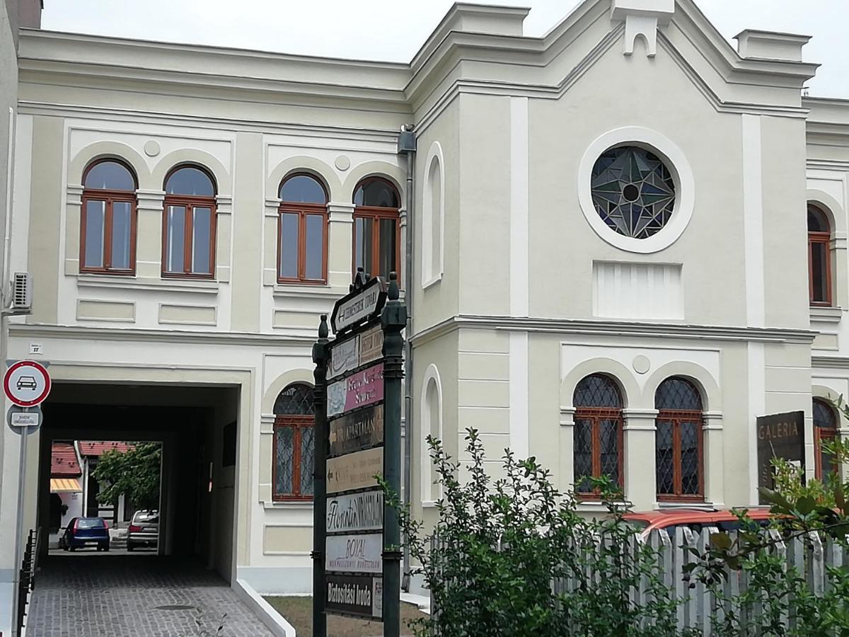 Cehmesterek Apartman Eger Ngoại thất bức ảnh