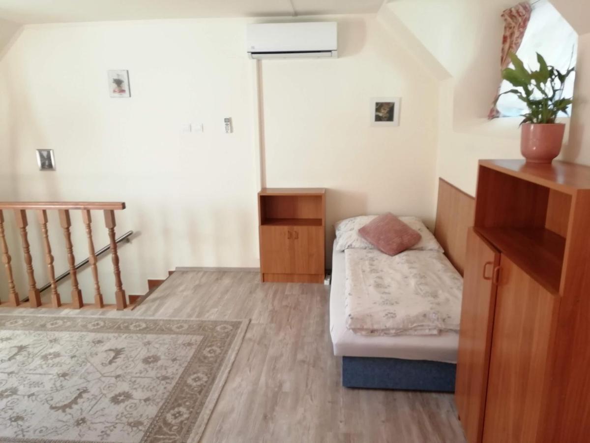 Cehmesterek Apartman Eger Ngoại thất bức ảnh